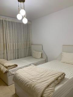 Bright Apartment in Madinaty Near Services - 6