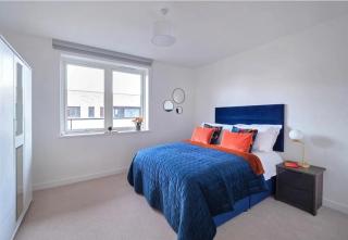 Large 1 Bedroom Apartment in Canning Town close to ExCeL London, 02 Arena, Canary Wharf with free parking - 5