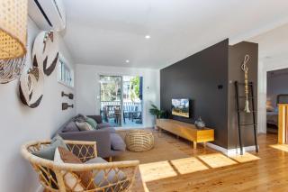 Jimmys Beach House - 0