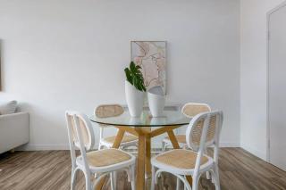 Superb 2BR Apt with Parking & DarlingHarbour-10min walk - 5