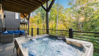Indoor Pool Hot Tub Firepit with Mountain Views Ridgeview Retreat by AvantStay - 9