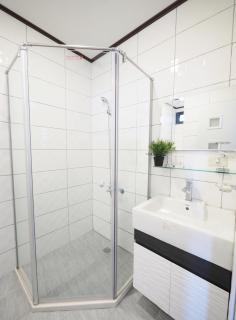 Season 5 Country Inn - 2