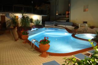 Hotel Donatella Pinarella - Cervia - 8