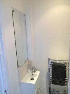 House with private garden, close to city centre - 6