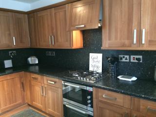 House with private garden, close to city centre - 4