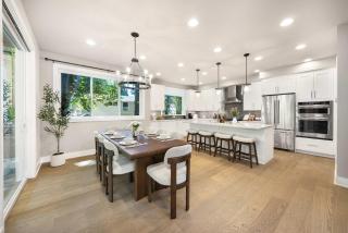 Kirkland Modern 4BR Family Oasis Kids Paradise - 8