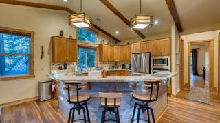 Cozy Tahoe Retreat w Hot Tub Movie Room Forest Views Tahoma Getaway by AvantStay - 7