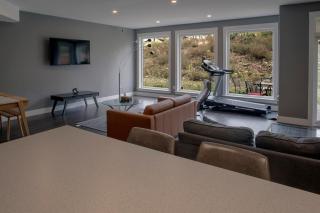 A luxurious 6 Bedfroom Family-Friendly House - 8