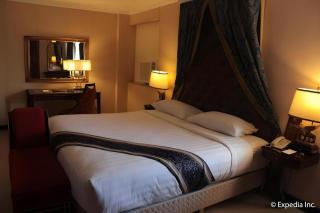 Subic Bay Venezia - 1