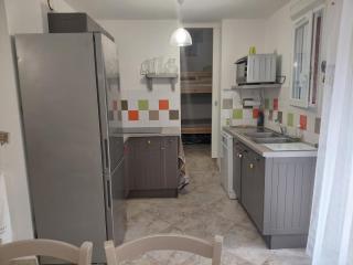 Appartement 4 pièces dans une petite résidence calme, climatisation et piscine - 4