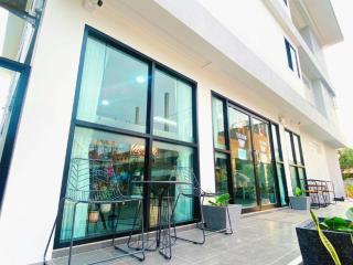 The Hub Hotel Surin - 8
