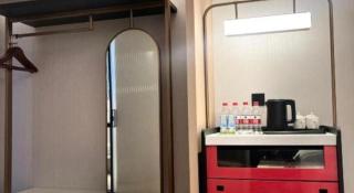 Movie Star Hotel - 2