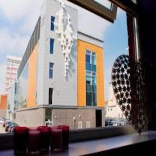 Warm & Cozy 3-Bed Apartment at Kexgill - 3