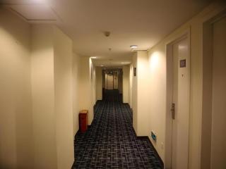 7 Days Inn Qingdao Liaoyang West Road Xinye Plaza Metro Station - 1