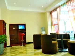 GreenTree Inn Shanghai FTA Waigaoqiao Free Trade Zone North Subway Station Shell Hotel - 7