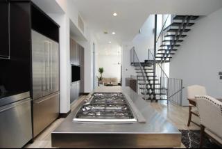 3222 sqft 3 Bedroom Townhous Amazing Rooftop View - 1