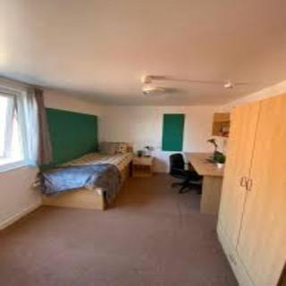 Elegant 4-Bedroom Apartment at Kexgill - 0