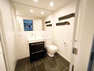 The Rugby Street Studio-Civic and Chic - 2