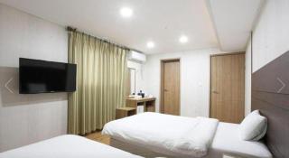 CJ Tourist Hotel - 3