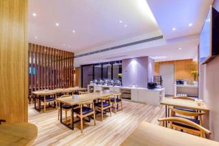 Borrman Hotel Guangzhou Tianhe Sports Center Linhexi Metro Station - 8