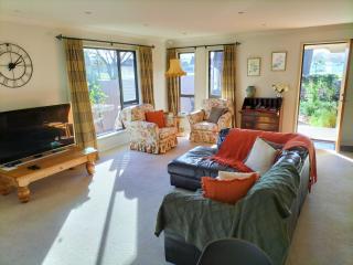 Two Totara Townhouse 3 Bedroom - 0