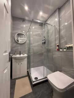 Super 1 bedroom house with garden 7 mins to Stn - 9