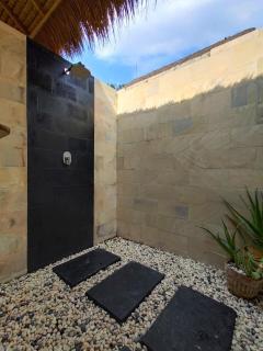 Yin Yang 1BR Villas Gili Air - 4