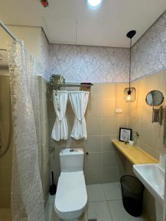 White aesthetic - Lush in Makati LUSH B01-1912 - 9