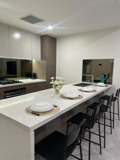 SkyHigh 2BR - Stunning Sydney and Parramatta Views - 0