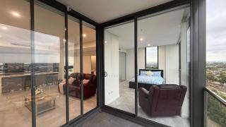 SkyHigh 2BR - Stunning Sydney and Parramatta Views - 3
