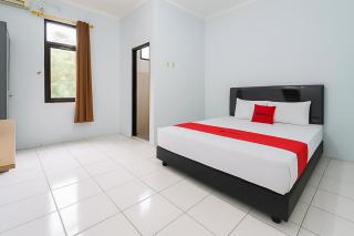 RedDoorz Syariah at Guest House Samira - 0