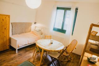 Bolgárkert Family House - 9