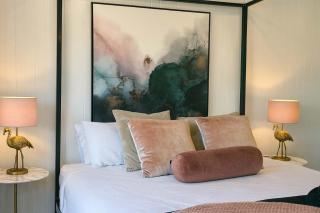 5 Bed 5 Bath Urban Getaway Ipswich Central - 4