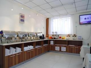 Beijing Yi Jia Hotel - 8