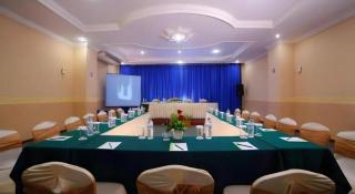 Madani Hotel Medan - 8