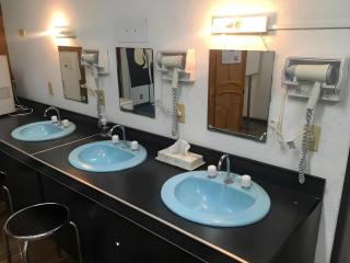 Tokyo Business Hotel - 8