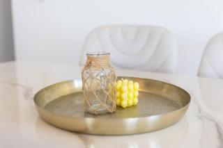 Spacious & Bright Apartment with Balcony - 3