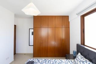 Spacious & Bright Apartment with Balcony - 9