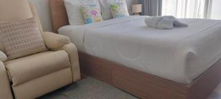 La Habana Huahin by J2A - 2