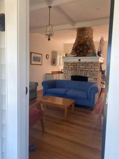 Russell Waterfront Historic Cottage - 0