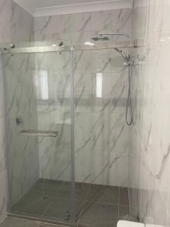 Quiet Spacious Family House - 1