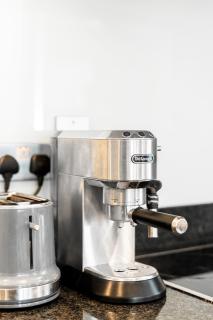 Stunning Victorian Mansion Apartment - Hosted by StaySejour - 4