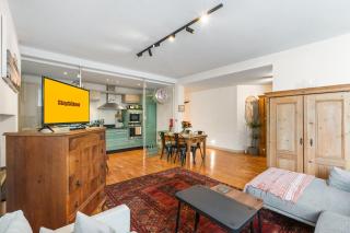 Stunning Victorian Mansion Apartment - Hosted by StaySejour - 1