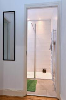 Beautiful and bright apartment - 3