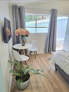 SleepINN at Dumont - 3