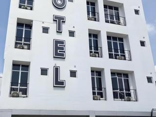 Weiss Hotels Kepong Baru - 4