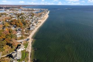 Barnacle Bay Beach House - 2