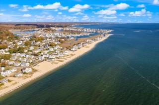 Barnacle Bay Beach House - 9