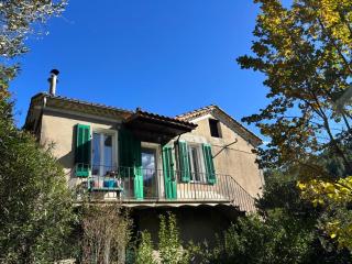 Maison au bord de la rivière - 9