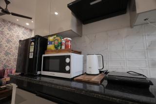 Mountain Nest 1BHK Near Hyatt - 6